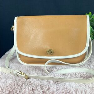 Vintage COACH Spectator City Bag #9667 Tan Leather Crossbody M1P Costa Rica 2001
